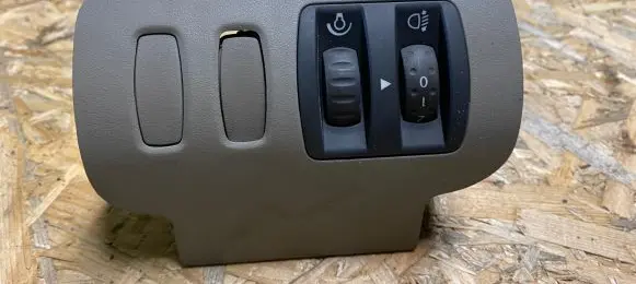 Renault Megane II Headlight level height control switch 8200140984AM 8200140984