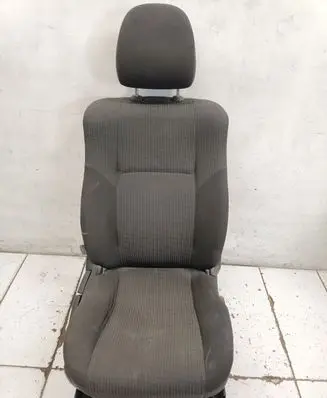 Toyota Avensis T270 Front driver seat 