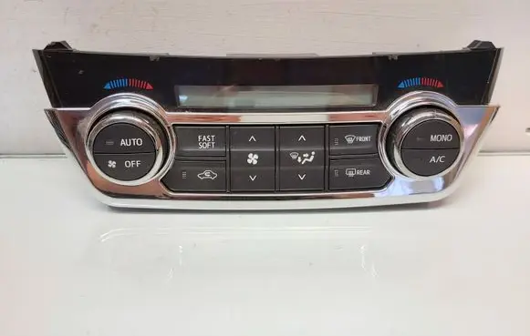 Toyota RAV 4 (XA40) Climate control unit 75F546 5590042450