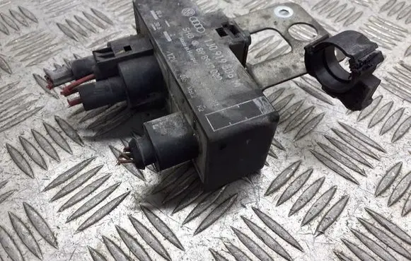 Skoda Fabia Mk1 (6Y) Coolant fan relay 1J0919506M
