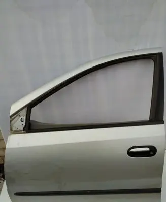 Nissan Almera Tino Front door 801014U130