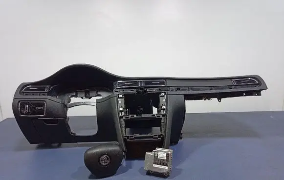 Skoda Superb B6 (3T) Dashboard 