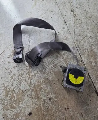 Seat Leon (1M) Front seatbelt