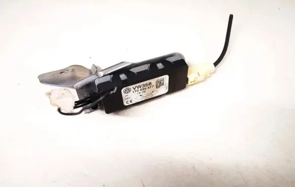 Volkswagen Touran I Antenna control unit 1t0035577 1t0971501l