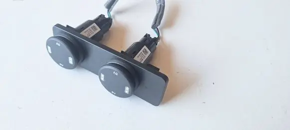 Jaguar F-Pace USB socket connector FK7219010AB