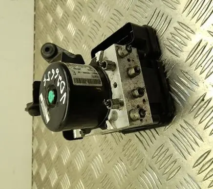 Mazda 3 II ABS control unit/module 8V612C405AF