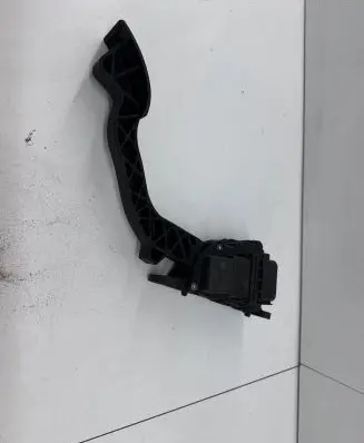 Ford Focus C-MAX Accelerator throttle pedal 3W51-9F836-AF