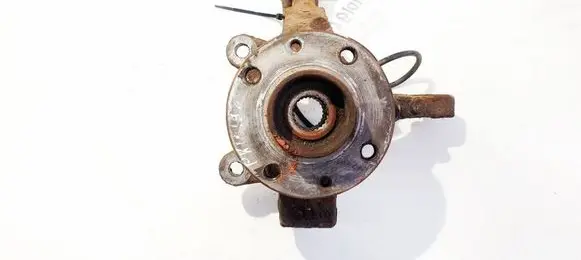 Nissan Note (E11) Front wheel hub
