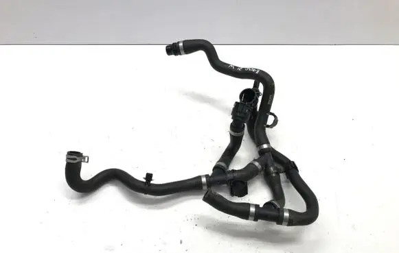 Volvo XC40 Engine coolant pipe/hose 32138735