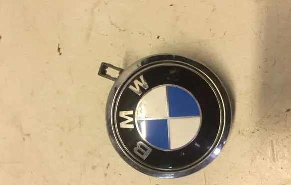 BMW 6 E63 E64 Tailgate exterior lock 7061327