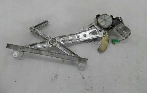 Subaru Impreza I Rear door window regulator with motor 