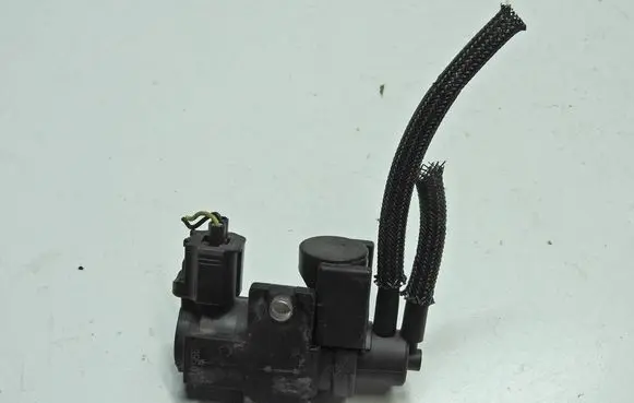 Toyota RAV 4 (XA30) Turbo solenoid valve 25819-0R011 111182 7006308