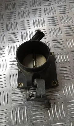 Ford Mondeo Mk III Throttle valve 1s7g9e926ja