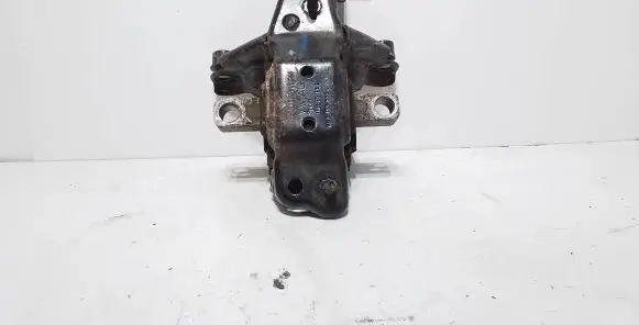 Seat Ibiza III (6L) Engine mount bracket 6Q0199555