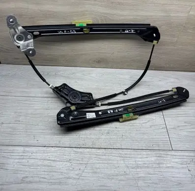 Volkswagen Golf VII Front door electric window regulator 5G4837462H C03533105