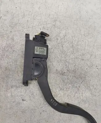Hyundai Santa Fe Accelerator throttle pedal 281002557