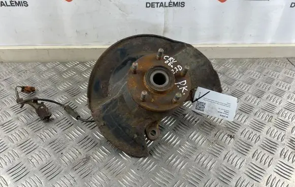 Honda CR-V Front wheel hub
