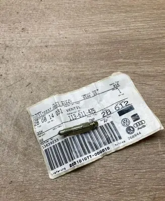 Volkswagen PASSAT B4 Breather valve 113611475