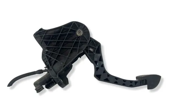 Volkswagen PASSAT B6 Clutch pedal 3C1721059AA