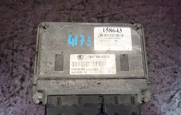 Skoda Fabia Mk1 (6Y) Engine control unit/module ECU 047906033D