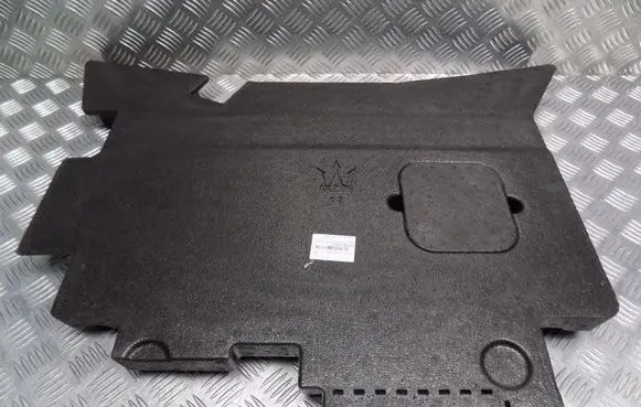 Maserati Quattroporte Tailgate/boot cover trim set 670038852