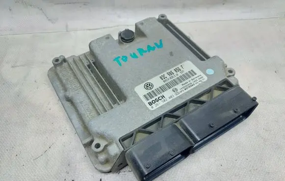 Volkswagen Touran I Engine control unit/module 03C906056F 0261S02003