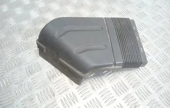 Audi A4 S4 B6 8E 8H Air intake duct part 8E0129617D
