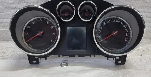 Opel Astra J Speedometer (instrument cluster) 13355674