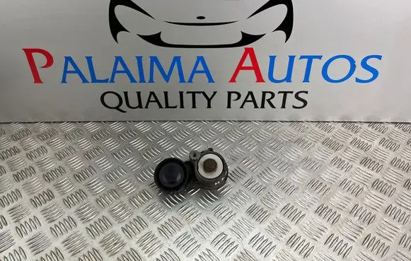 Opel Astra K Generator/alternator belt tensioner 55570067