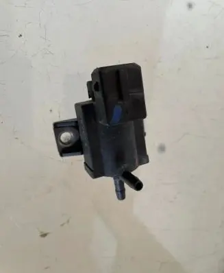 Toyota Corolla Verso AR10 Turbo solenoid valve 258600R010 72828606