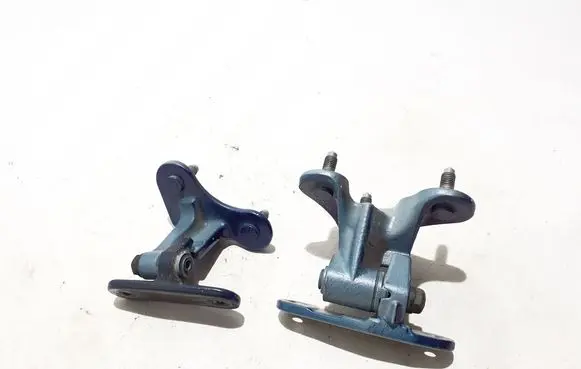 Mercedes-Benz GLE W167 Front door upper hinge A1677200306