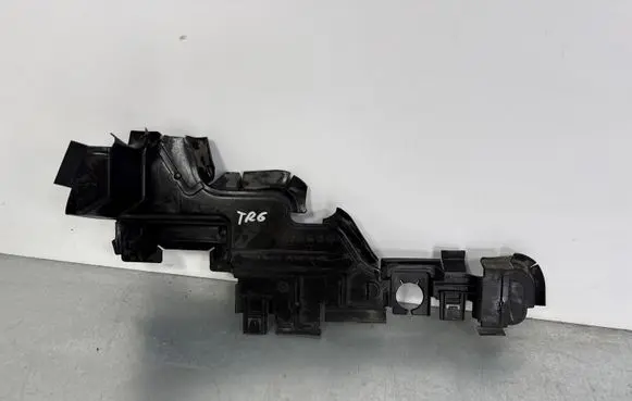 Volkswagen Touareg III Intercooler air channel guide 760121283