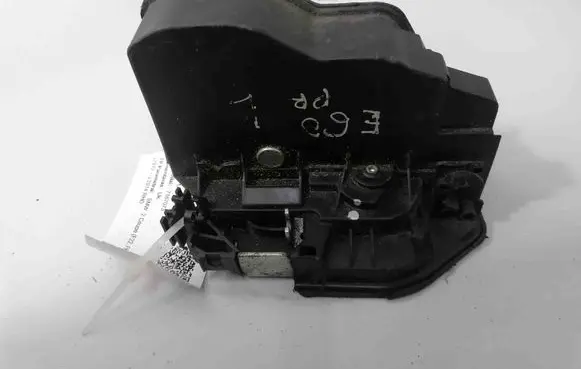 BMW 5 E60 E61 Coupe door lock (next to the handle) 7167073