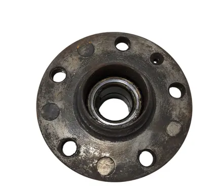 Volkswagen Touran I Rear wheel hub