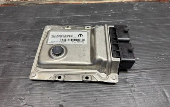 Fiat 500 Engine control unit/module ECU 46357108 TD4192553H08120 0220468A