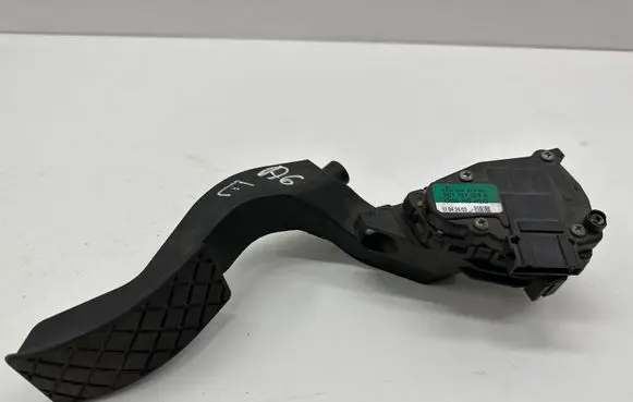 Audi A6 S6 C6 4F Accelerator throttle pedal 8D1721523E