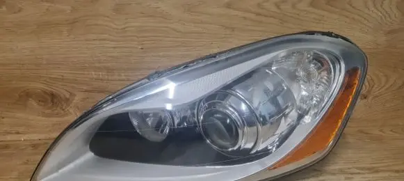 Volvo XC60 Headlight/headlamp 30763135