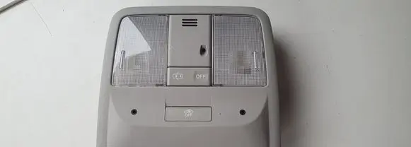 Toyota Auris E180 Front seat light