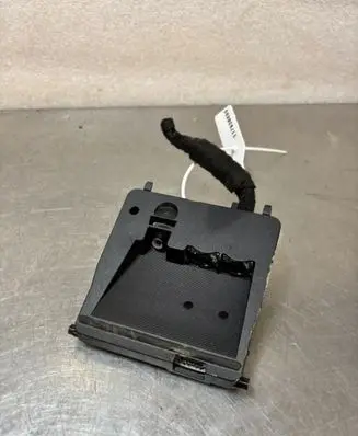 Toyota Auris E180 Trunk lid opening control unit 88181-02060