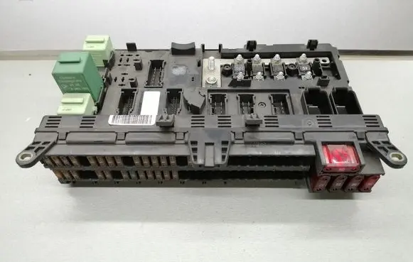 BMW X5 E53 Fuse module 6907395