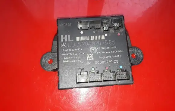 Mercedes-Benz C W204 Door control unit/module A2048207585 A2048200526 A2044421332