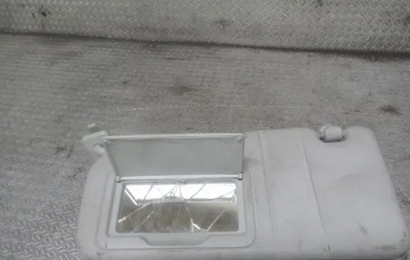 Suzuki Alto Sun visor