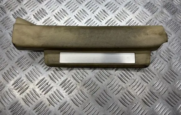Lexus IS 220D-250-350 Rear sill trim cover 6793053020