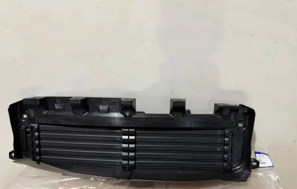 Volvo XC40 Intercooler air guide/duct channel 31455415