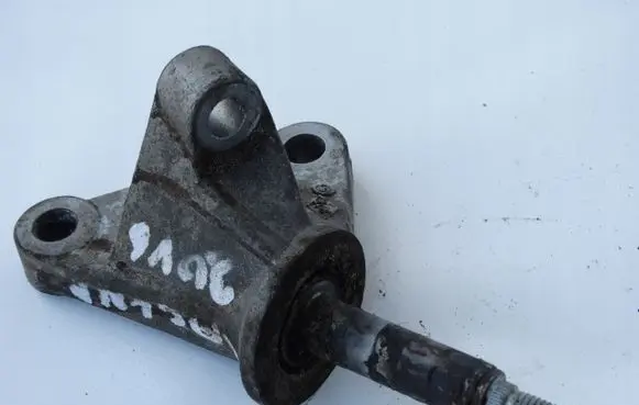 Renault Laguna II Gearbox mount Nr8200013682C