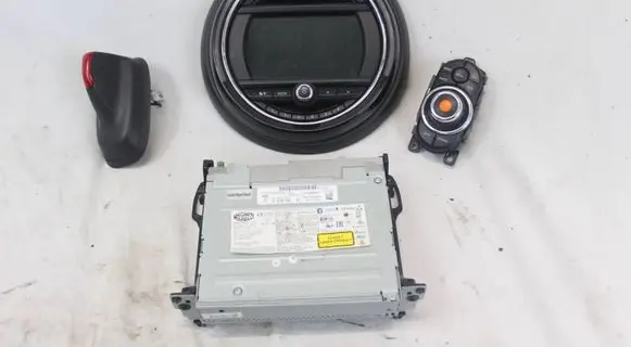 Mini Cooper Countryman F60 Radio/CD/DVD/GPS head unit 0ABE66F5137 8792158 503551693013