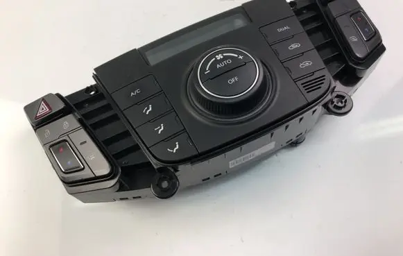 Hyundai i40 Climate control unit 972503ZDD0