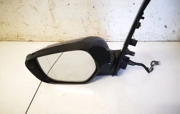 Mitsubishi Grandis Front door electric wing mirror E4012233