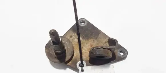 Peugeot 206 Engine mounting bracket
