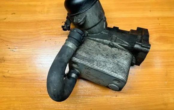 Engine oil radiator